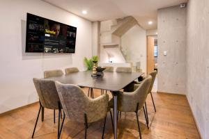 Architectural Condesa Home Indoor-Outdoor Living