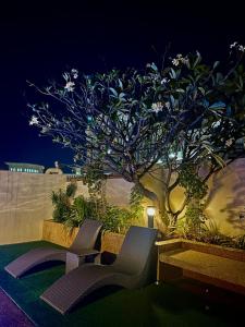 Elevated Staycation BGC Venice Grand Canal