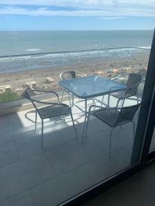 Lujoso departamento frente al mar