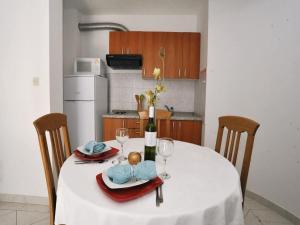 Apartments Anamarija - One Bedroom Apartment with Balcony