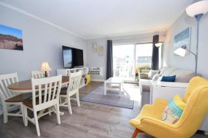 Diamond Head 502 condo