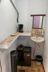 Jungle Cabin w Pool & Nature Trails