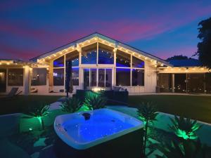 Hilltop Villa & Guesthouse, Pool Oasis, Pickleball Court
