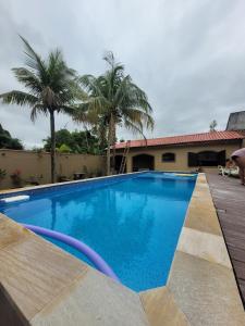 Sobrado Aconchegante a passos da praia