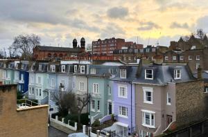 Colorful Notting Hill Views