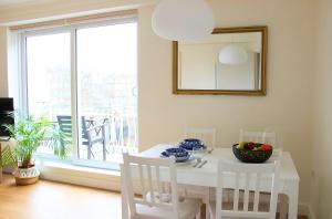 Colorful Notting Hill Views