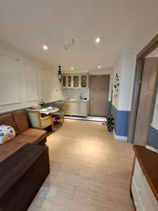 Seven Seas Cote dAzur RE423