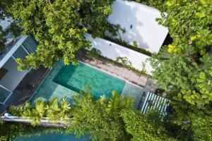 Varenya Cozy 1 BR Suite Twin Room