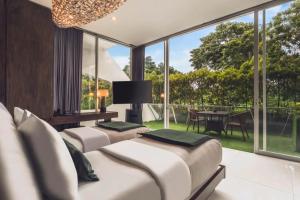 Varenya Cozy 1 BR Suite Twin Room