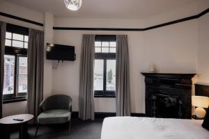 Palfreymans Arcade Central NoHo 1 Bed Apartment 4