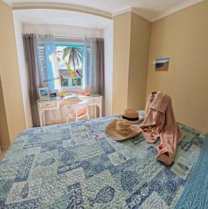 La Dolce Vita Beachfront Apt 9