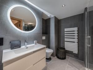 Appartement neuf au pied des pistes pour 9 personnes - FR-1-570-70