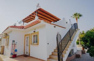 Private Bungalow with private pool and parking in Alsancak Kyrenia North Cyprus
