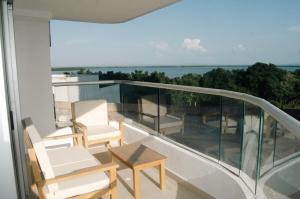 Amplio apartamento con vista al mar