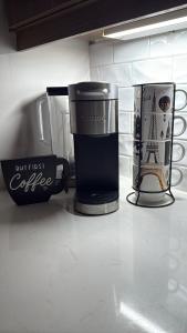 Golden Getaway in the Heart of Midtown