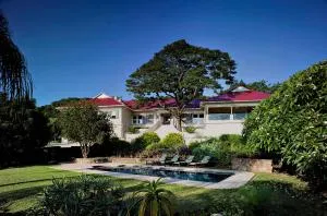 umSisi House - Bushman Rock