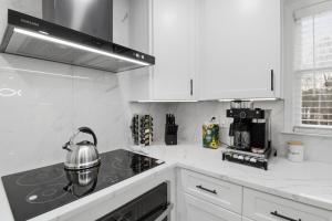 Brand New Modern Home 4BR-3BA Stylish Cozy