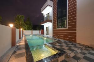 ll MI CASA VILLA ll BUDGET FRIENDLY ll 4BHK ll AC ll PRIVATE POOL ll POOL TABLE II