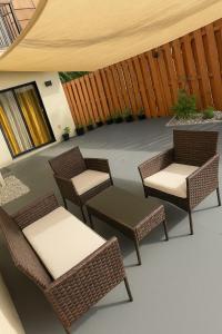 Bright Cozy Townhome Near Downtown and Beaches