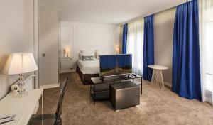 Hotels Hotel Paris Vaugirard : photos des chambres