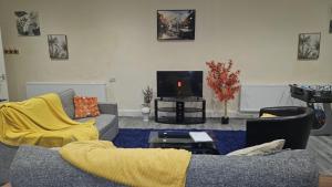 OG Stays III- 3bedroom house- sleeps 7persons, Near Nissan & Stadium of Light, free parking