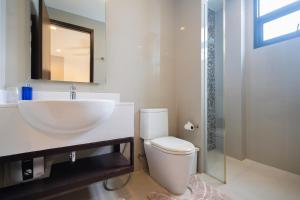 Luxury 5 bedroom villa Laguna Park