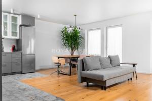 DM Sunny Apartment - Krakow with free private parking