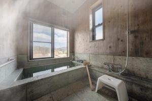 天然温泉-富士山パノラマビュー-プライベートデッキで非日常体験を-伊豆の温泉付き貸別荘-中伊豆noie