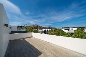 Luxury 5 bed Laguna Park no Pool