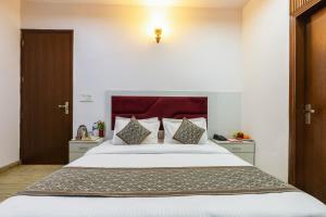 Hotel Diamond Stay Free Pick up From Nizamuddin Railway Station
