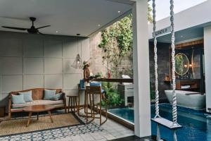 Tarasari Stunning 1 BR Grand Private Pool Villa With Bathtub