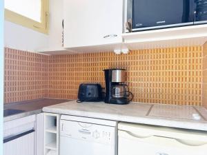 LV280-G025 Appartement Studio 2 couchages LE LAVANDOU