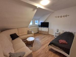 Zimmer HoMe No 17 - R2