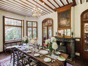 Beautiful castle in Spa wit garden