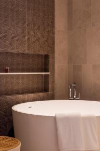 ANGSANA PREMIUM 2BR Apartment near BangTao Beach