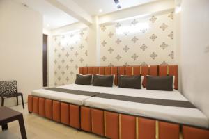 Sri NkB guest house