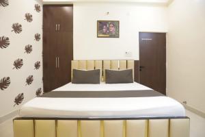 Sri NkB guest house