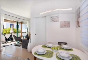 Outstanding Apartment in an Unique Aegean Inspired Settlement
