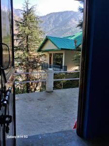 Himalayan Hostel, opposite to white waterinn hotel, tipa road, mecleodganjj