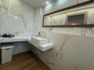 Nefele - Athens Airport Home