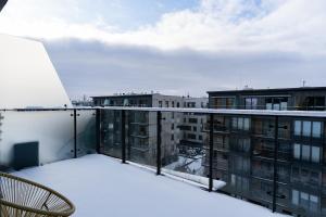 Bulwar Kurlandzki Downtown Apartment by BookingHost