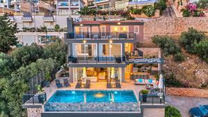 Luxury 5 bedroom seaview villa with private heated pool