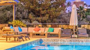 Luxury 5 bedroom seaview villa with private heated pool