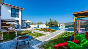 Kaş 5 bedroom Luxury villa with private pool hot tub