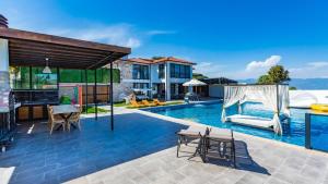 Kaş 5 bedroom Luxury villa with private pool hot tub