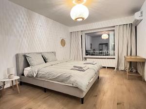 Casa Cielo-Spectacular View-Center-Chic-Spacious