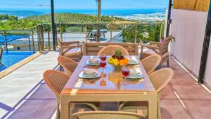 Üzümlü 2 bedroom secluded villa with private pool hot tub