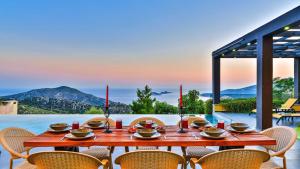 Kördere 5 bedroom secluded villa with private pool hot tub