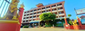 Rayong Lanna Hotel