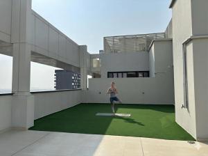 Gym Spa Padel & E-scooter Designer Brand New 2BR